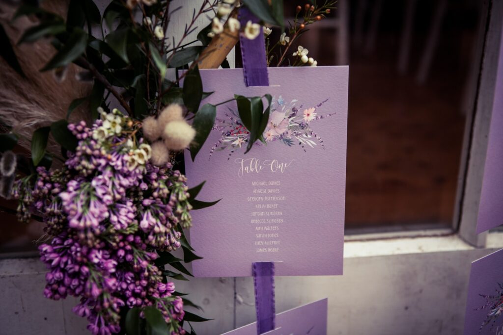 Embracing the dynamism of Ultraviolet on your wedding day Embracing the dynamism of Ultraviolet on your wedding day